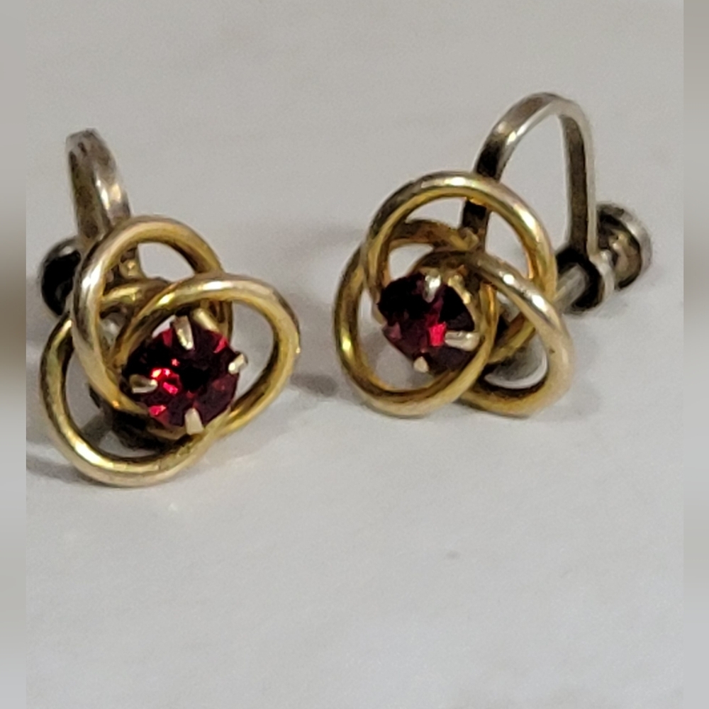 Elegant Gold and Red Gemstone Earrings